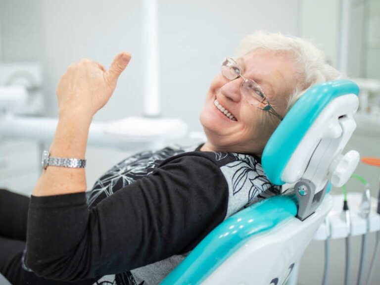 Discover the Secrets to a Radiant Smile with a Smile Makeover Dentist