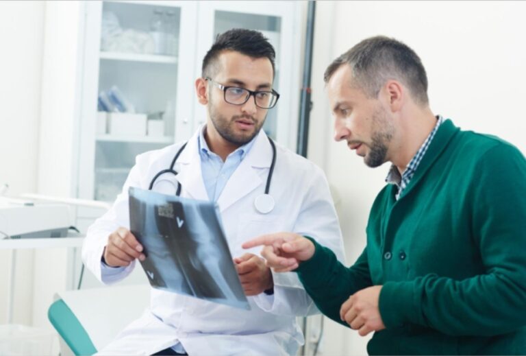 From Diagnosis to Recovery The Role of an Orthopedic Specialist Doctor After an Auto Accident